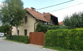 Nice Apartment With Free Car Parking, Wifi And Bikes For Free